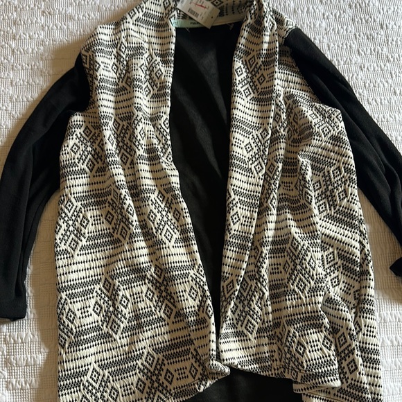 NWT Maurice’s black and white open cardigan top size medium! - Picture 1 of 4